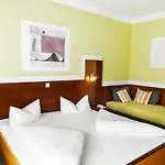 호텔 Sunny-hill Fruehstueckshotel - Loipersdorf 3*