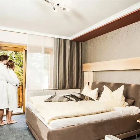 Hotel Sunny-hill Frühstückshotel - Dreilandhof 3*
