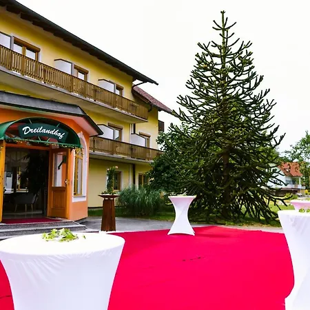 Sunny-hill Fruehstueckshotel - Dreilandhof 酒店 Fürstenfeld