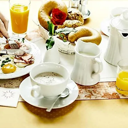 Sunny-hill Fruehstueckshotel - Loipersdorf Loipersdorf bei Fuerstenfeld
