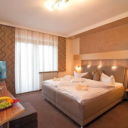 Sunny-hill Fruehstueckshotel - Loipersdorf Hotel 3*