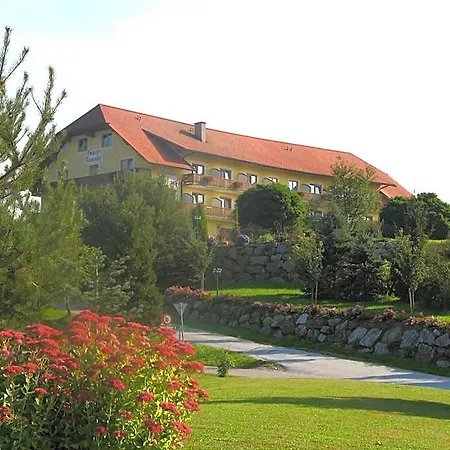 Sunny-hill Fruehstueckshotel - Loipersdorf Hotel 3*