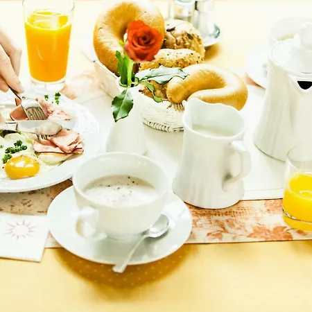 Sunny-hill Frühstückshotel - Dreilandhof 3* Fürstenfeld
