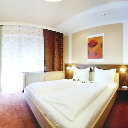 Sunny-hill Frühstückshotel - Dreilandhof Fürstenfeld