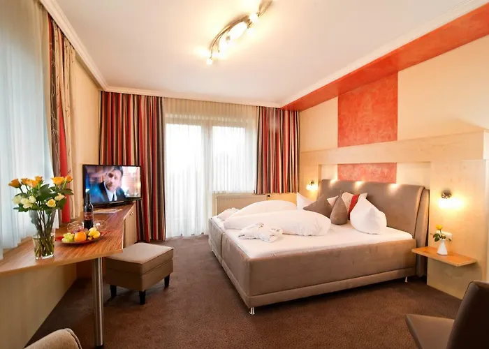 Sunny-hill Fruehstueckshotel - Dreilandhof Fürstenfeld