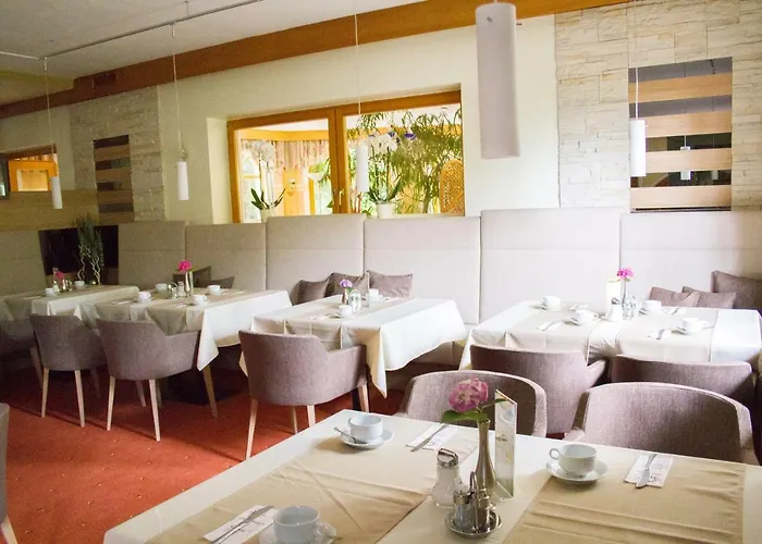 Sunny-hill Fruehstueckshotel - Dreilandhof Fürstenfeld