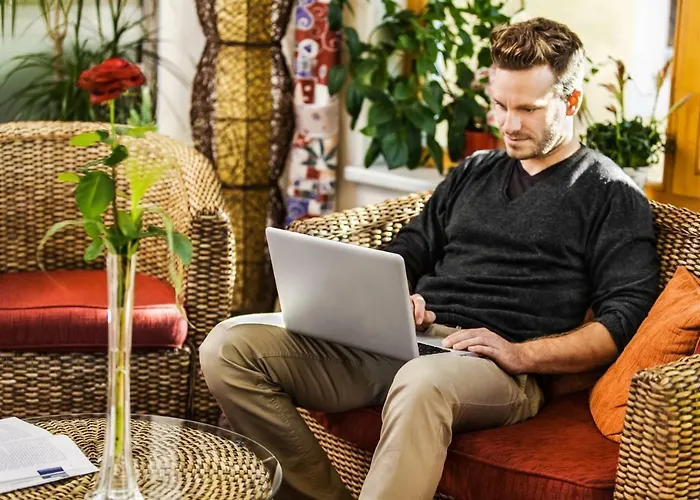 Sunny-hill Frühstückshotel - Dreilandhof 3*