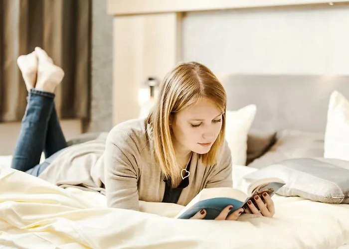 Sunny-hill Frühstückshotel - Dreilandhof 3*